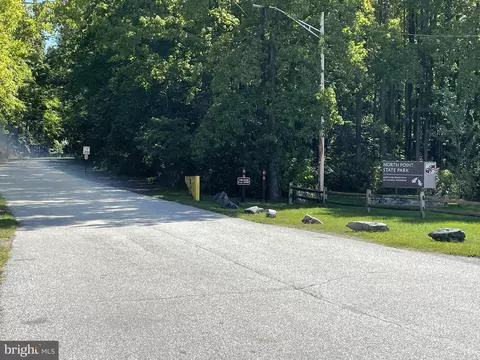 8615 N Point Rd, Sparrows Point, MD 21219 photo 4