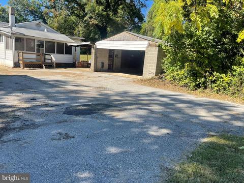 2109 E Boundary Ave, Rosedale, MD 21237 photo 2