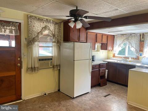 2109 E Boundary Ave, Rosedale, MD 21237 photo 3
