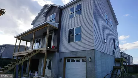 9036 Cuckold Point Rd, Sparrows Point, MD 21219 photo 5