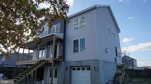 9036 Cuckold Point Rd, Sparrows Point, MD 21219 photo 4