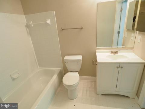 2807 Gresham Way #101, Windsor Mill, MD 21244 photo 19
