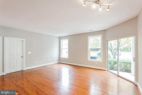 2807 Gresham Way #101, Windsor Mill, MD 21244 photo 2