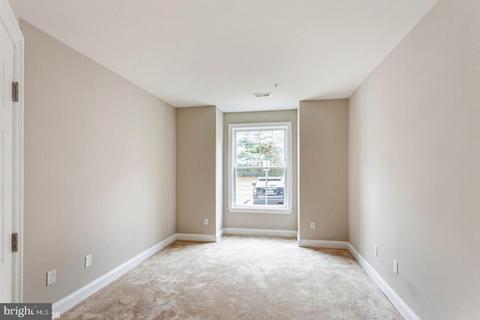 2807 Gresham Way #101, Windsor Mill, MD 21244 photo 8