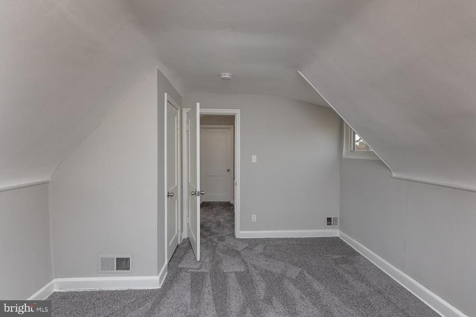  6513 Lehnert St, Gwynn Oak, MD 21207 photo 8