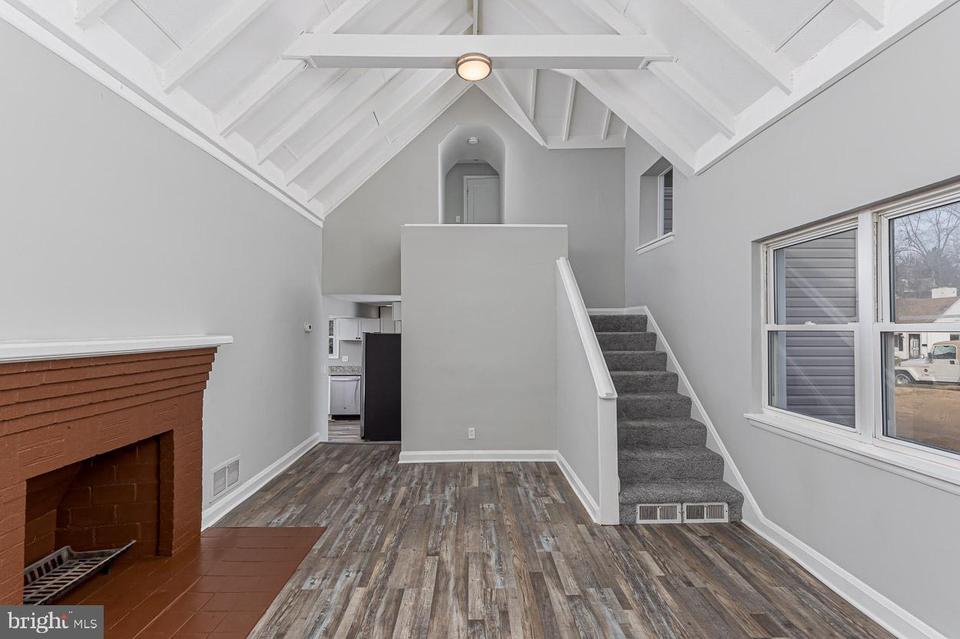  6513 Lehnert St, Gwynn Oak, MD 21207 photo 5