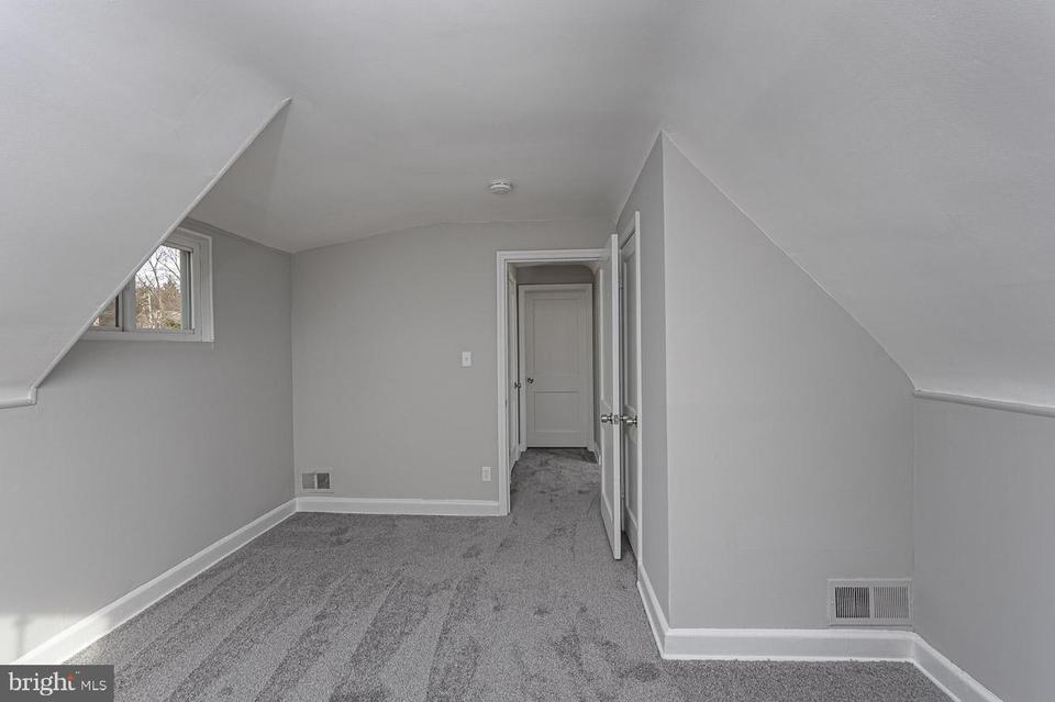  6513 Lehnert St, Gwynn Oak, MD 21207 photo 11