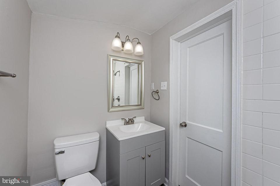  6513 Lehnert St, Gwynn Oak, MD 21207 photo 24