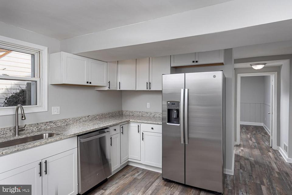  6513 Lehnert St, Gwynn Oak, MD 21207 photo 6