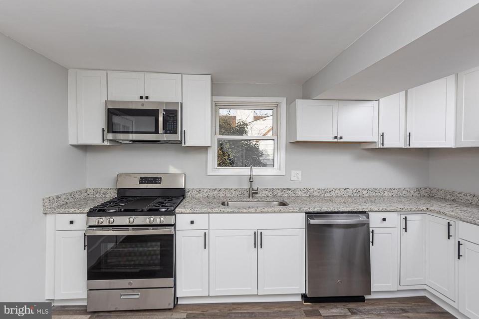  6513 Lehnert St, Gwynn Oak, MD 21207 photo 30