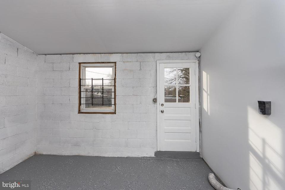 6513 Lehnert St, Gwynn Oak, MD 21207 photo 36