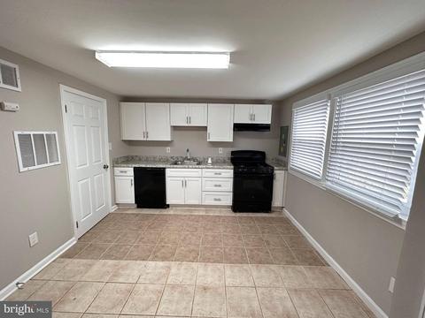 3025 Freeway, Halethorpe, MD 21227 photo 7
