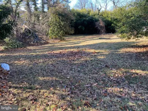 1620 Reisterstown Rd, Pikesville, MD 21208