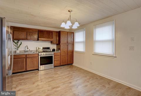 1213 4th Rd, Middle River, MD 21220 photo 4
