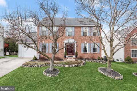 12 Nayborly Ct, Catonsville, MD 21228