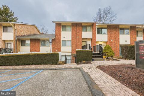 13 Stonehenge Cir #13-T, Pikesville, MD 21208