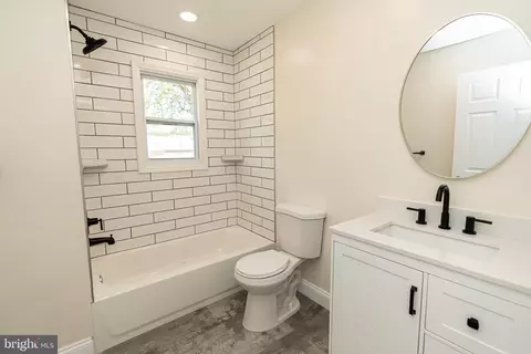 2421 Matthai Ter, Sparrows Point, MD 21219 photo 11