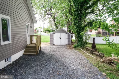 2421 Matthai Ter, Sparrows Point, MD 21219 photo 32