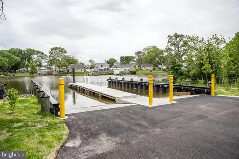 2421 Matthai Ter, Sparrows Point, MD 21219 photo 2
