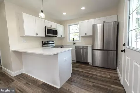 2421 Matthai Ter, Sparrows Point, MD 21219 photo 4