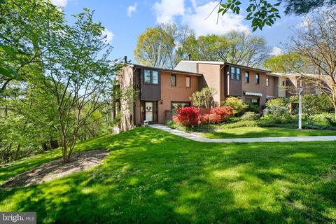 6100 Buckingham Manor Dr, Baltimore, MD 21210