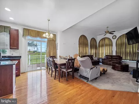 8112 Dotty Rd, Rosedale, MD 21237 photo 6