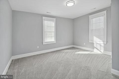 2807 Hammonds Ferry Rd, Halethorpe, MD 21227 photo 16
