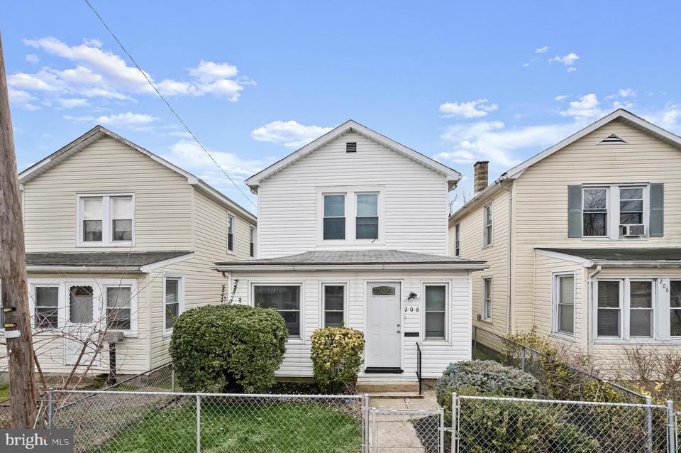208 Center St, Dundalk, MD 21222 21 Photos MLS MDBC2060298 Movoto