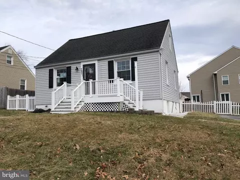 7901 Rolling View Ave, Nottingham, MD 21236