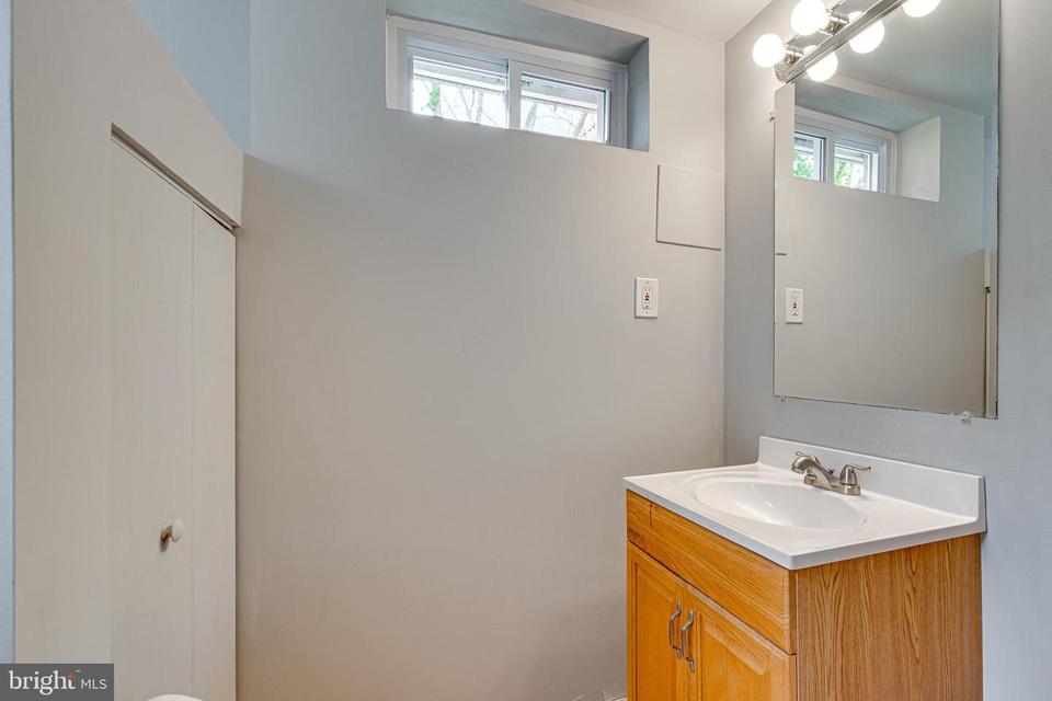  7203 Barlow Ct, Windsor Mill, MD 21244 photo 49