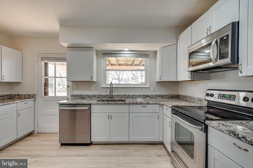  7203 Barlow Ct, Windsor Mill, MD 21244 photo 15