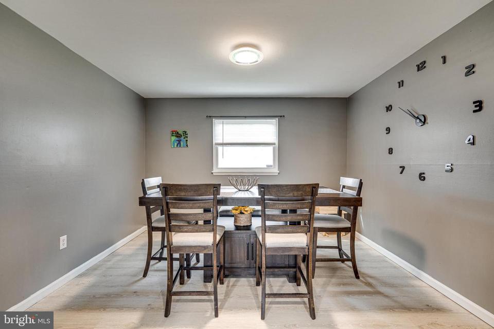  7203 Barlow Ct, Windsor Mill, MD 21244 photo 11