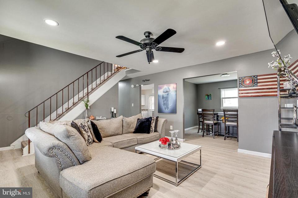  7203 Barlow Ct, Windsor Mill, MD 21244 photo 9