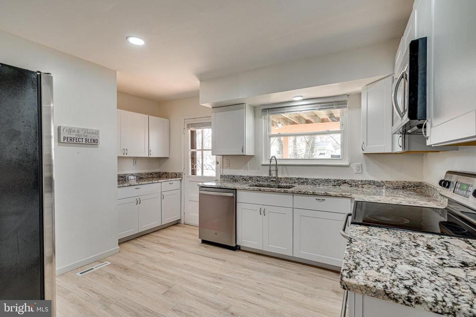  7203 Barlow Ct, Windsor Mill, MD 21244 photo 14