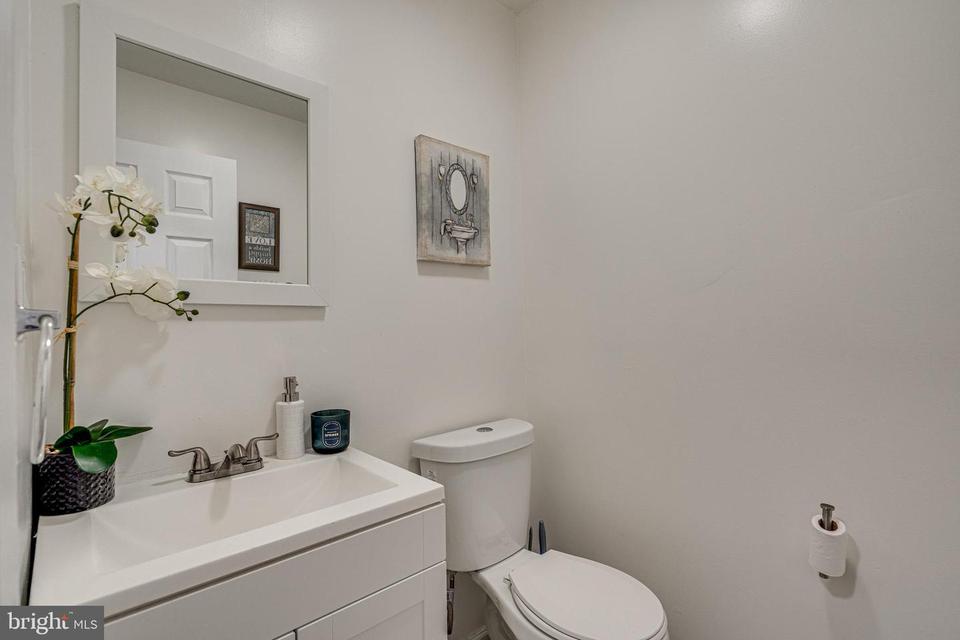  7203 Barlow Ct, Windsor Mill, MD 21244 photo 18