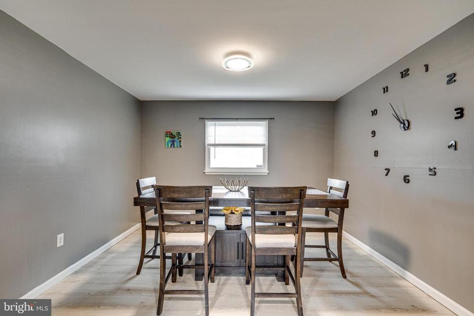  7203 Barlow Ct, Windsor Mill, MD 21244 photo 10