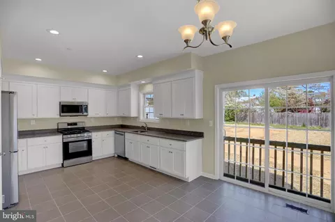 4336 Washington Blvd, Halethorpe, MD 21227 photo 17