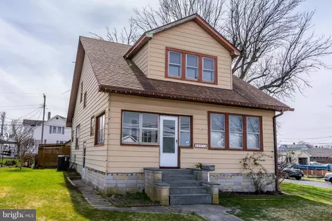 6801 N Point Rd, Sparrows Point, MD 21219 photo 2