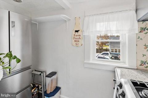 247 2nd Ave, Halethorpe, MD 21227 photo 14
