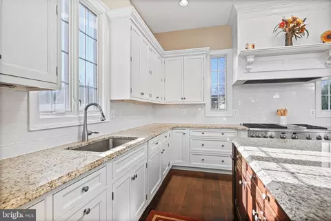 9 Three Sisters Ct, Baldwin, MD 21013 photo 7