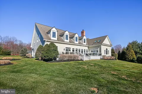 9 Three Sisters Ct, Baldwin, MD 21013 photo 3