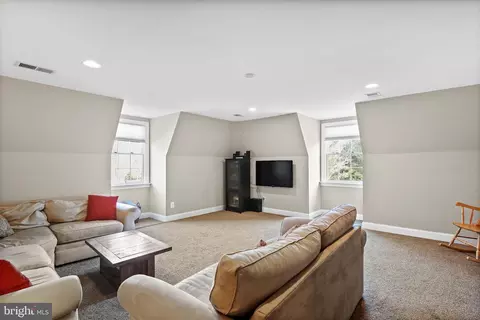 9 Three Sisters Ct, Baldwin, MD 21013 photo 30