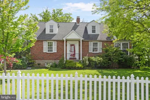 7905 Oakleigh Rd, Parkville, MD 21234