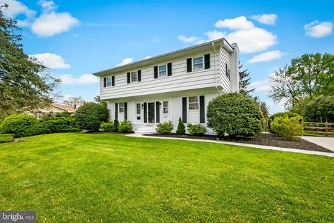 241 Chantrey Rd, Lutherville Timonium, MD 21093