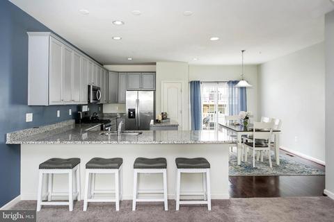 963 Morgan Run Rd, Middle River, MD 21220 photo 2