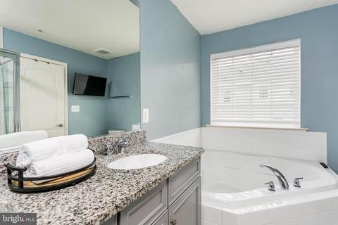 963 Morgan Run Rd, Middle River, MD 21220 photo 5