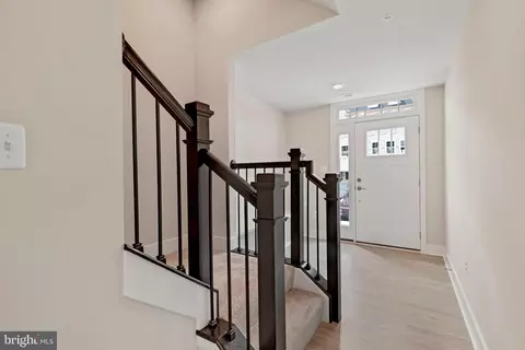 7853 Bluelick Run Rd, Baltimore, MD 21244 photo 2