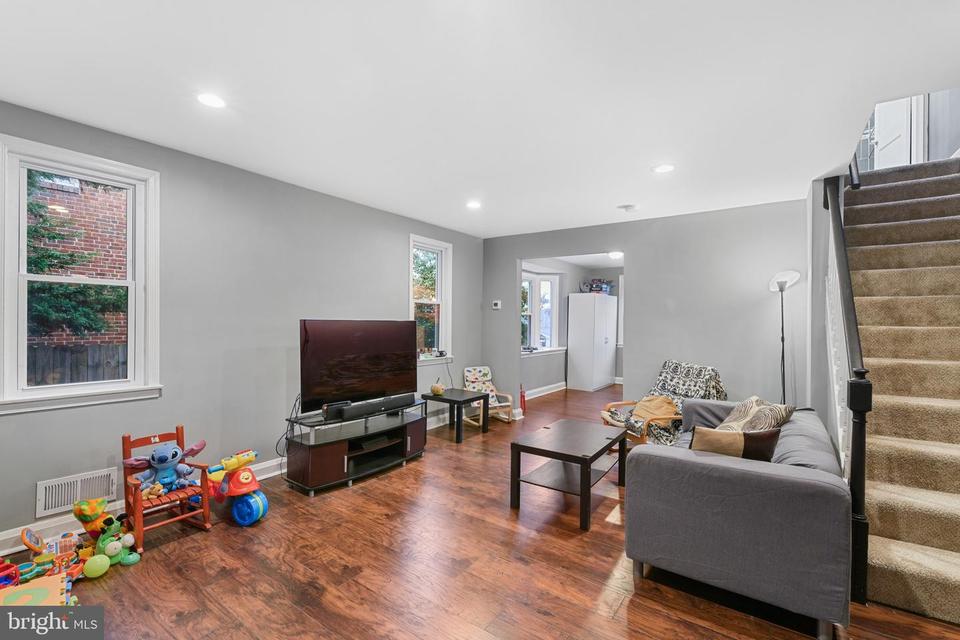  8414 Kavanagh Rd, Dundalk, MD 21222 photo 4