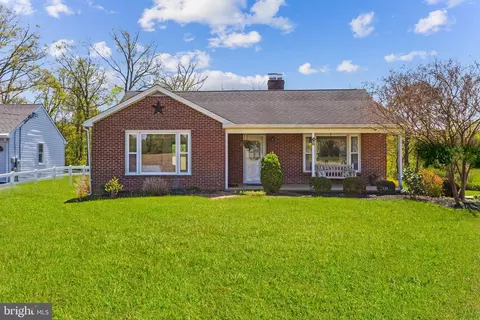 913 Chromine Rd, Reisterstown, MD 21136
