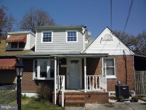 305 S Stuart St, Essex, MD 21221